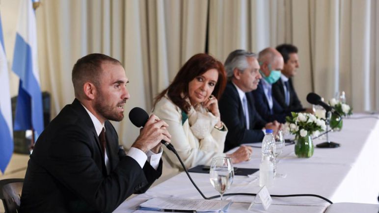 "Resolvimos una deuda imposible en la mayor crisis económica que se recuerde y en el medio de una pandemia; ahora, tenemos despejado el horizonte"