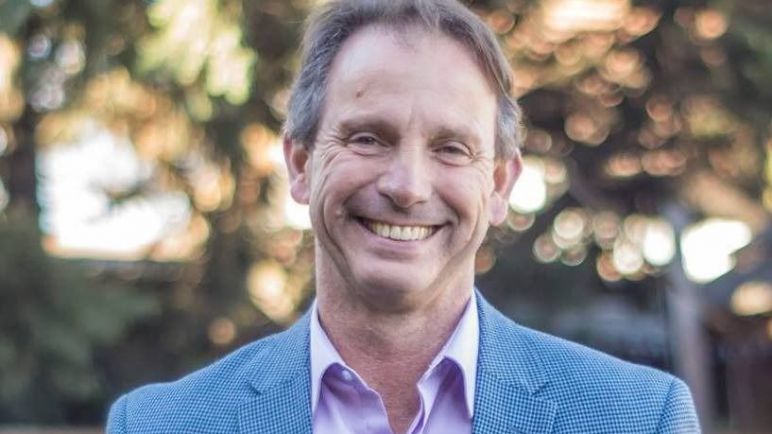 Eduardo Varela, el concejal que dice ser oposición pero votó a favor de la rendición de cuentas de Menéndez