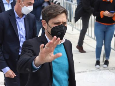 Kicillof, sobre la temporada de verano: "No se puede ni cerrar todo ni abrir todo"