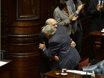 Los expresidentes Mujica y Sanguinetti dejaron sus bancas de senadores