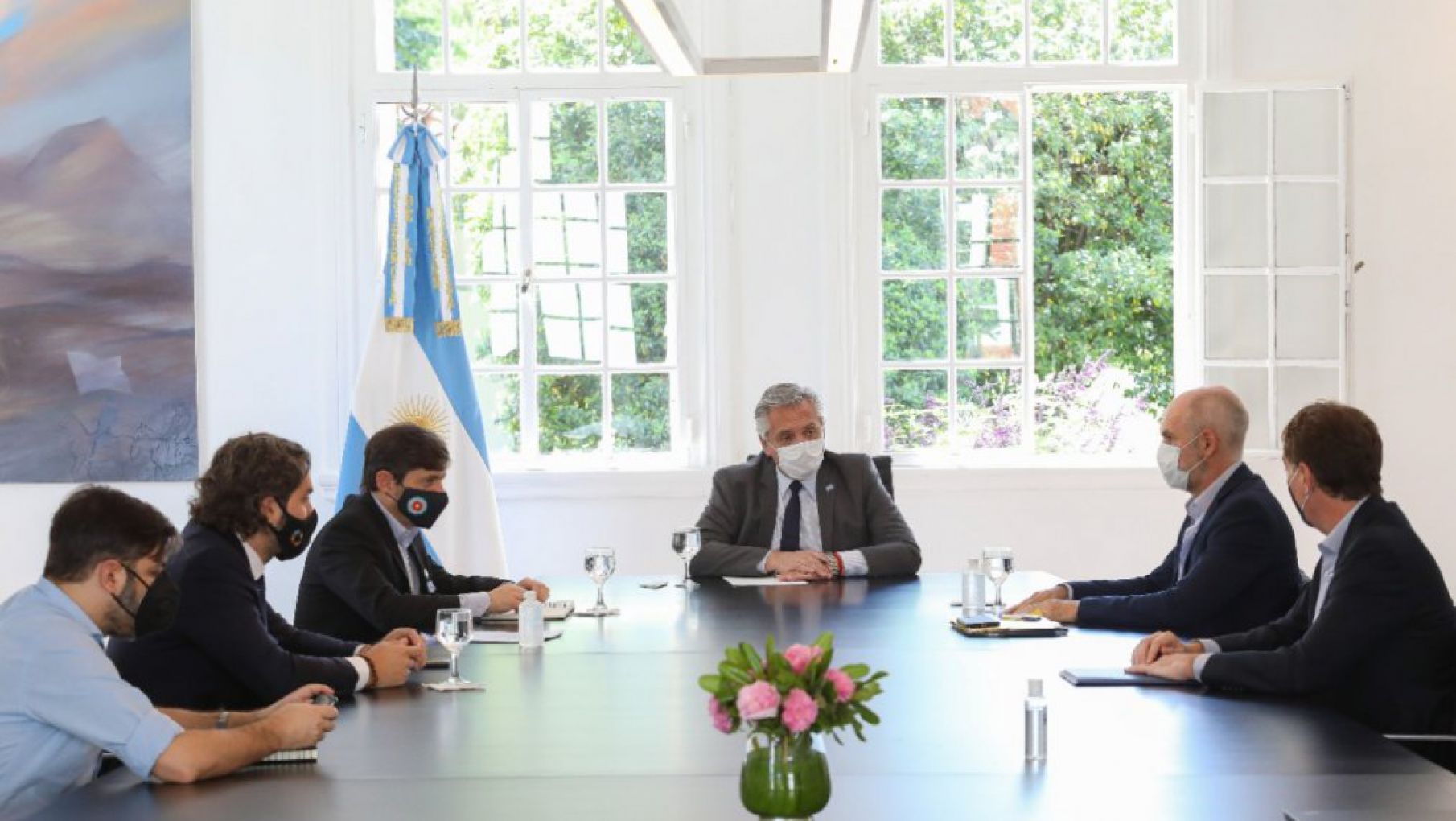 Alberto analizó con Kicillof y Larreta pasar del aislamiento al distanciamiento en el AMBA