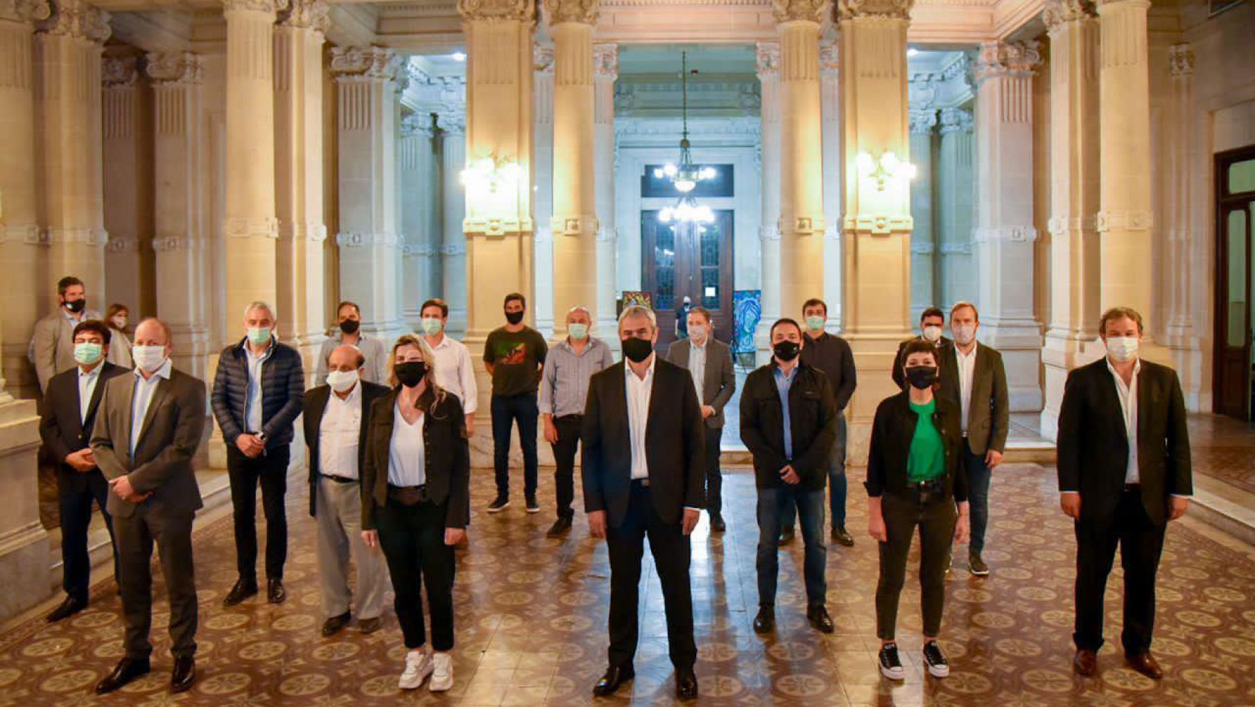 Intendentes del conurbano y Ferraresi planifican viviendas