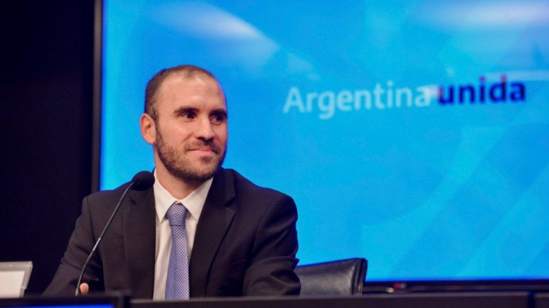 Guzmán: "Hay que tener mucho cuidado para que la inyección de liquidez no vaya al dólar"