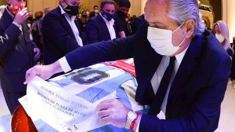 Alberto Fernández: "No sé cuántas personas tienen la posibilidad de sólo darle felicidad a un pueblo"