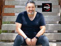Víctor Santa María compró FM Aspen y Canal 9