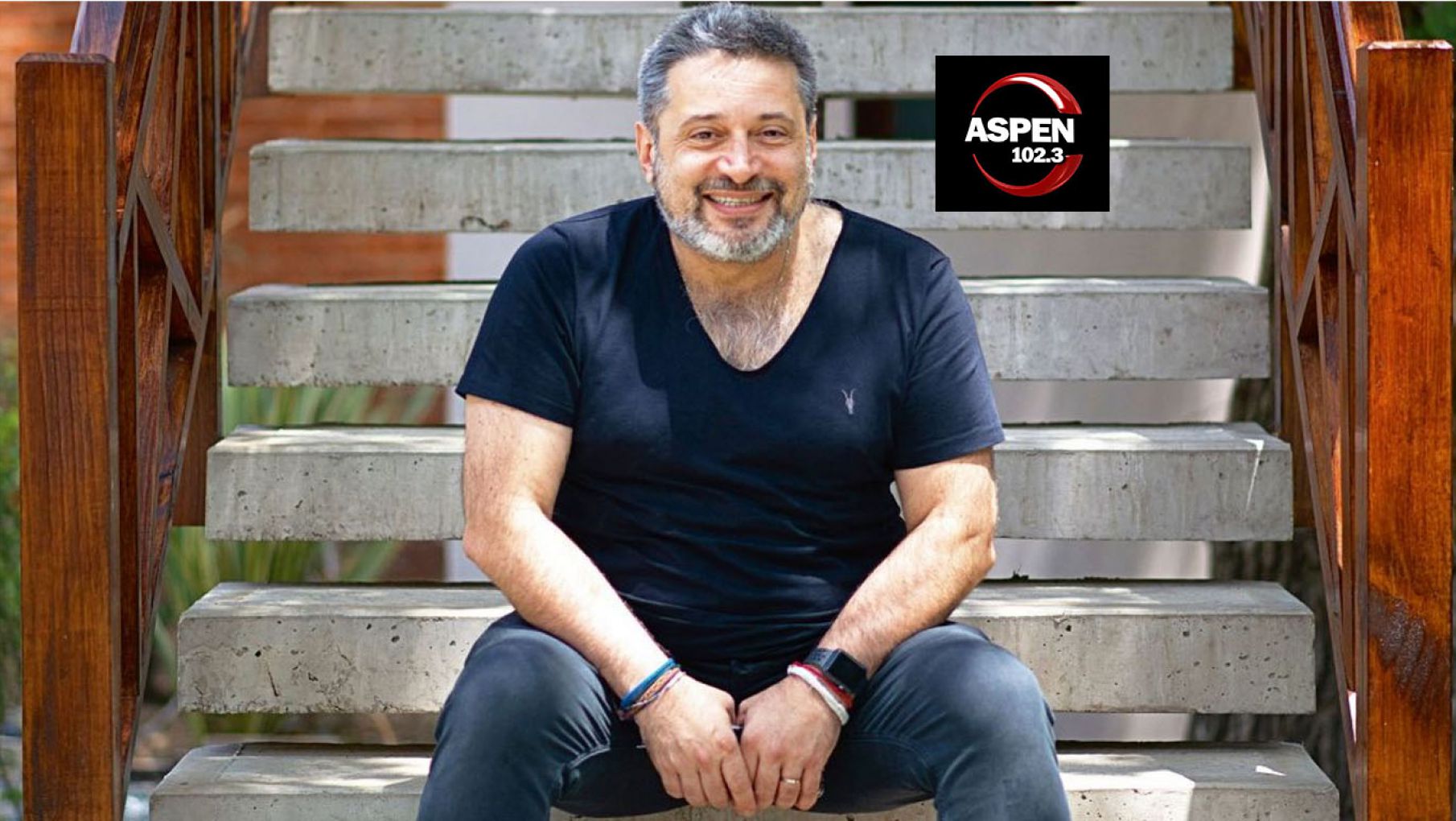 Víctor Santa María compró FM Aspen y Canal 9