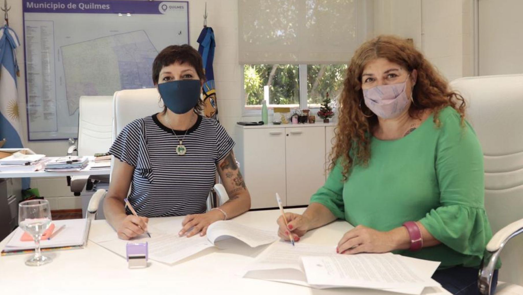 Mayra Mendoza firmó un convenio con la SEDRONAR