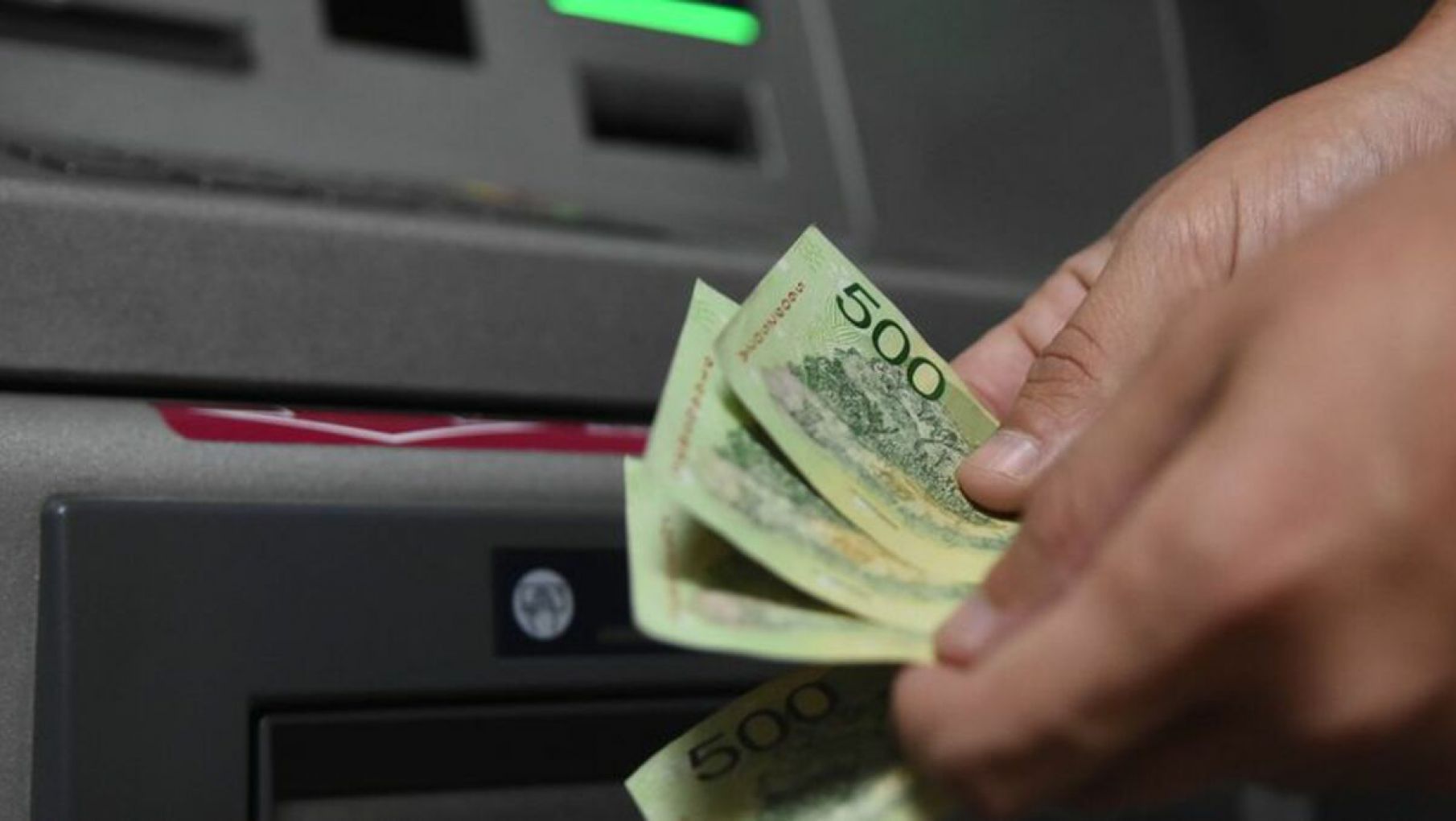 Sin distinción de color político, el salario real cayó un 25% en los últimos ocho años