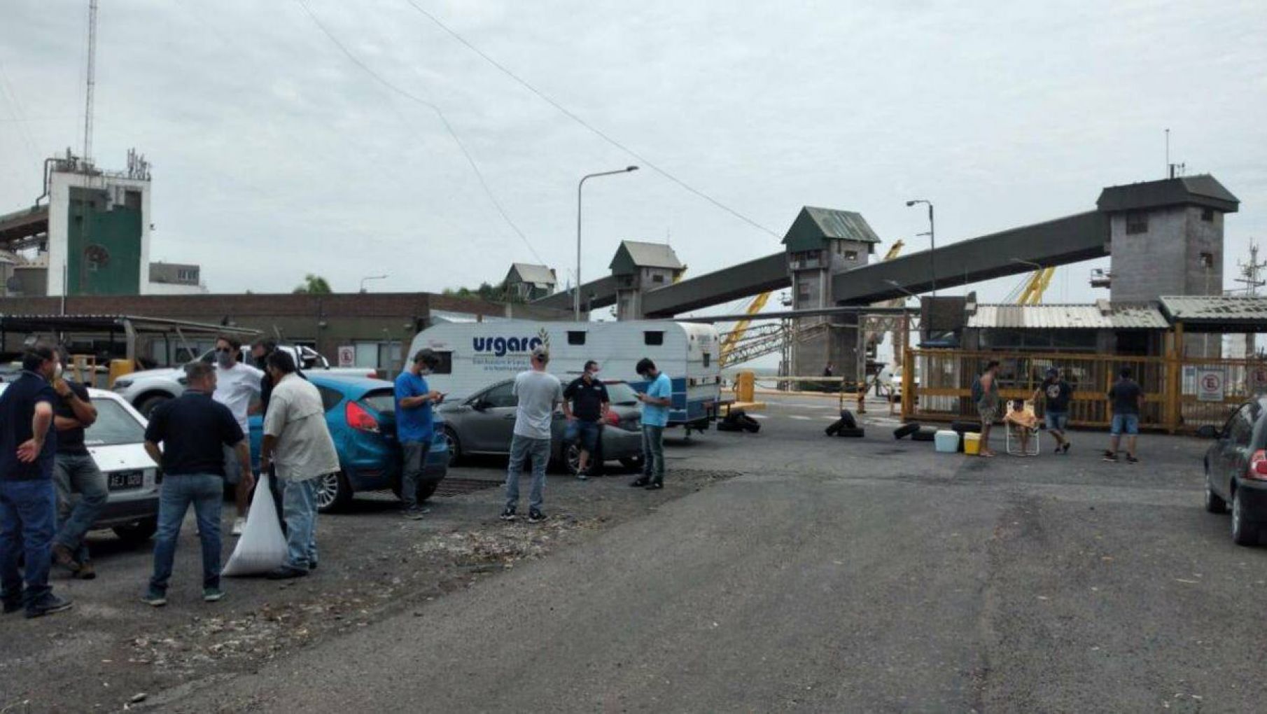 Fin del conflicto en los puertos: 36% de aumento y dos bonos por $166.000