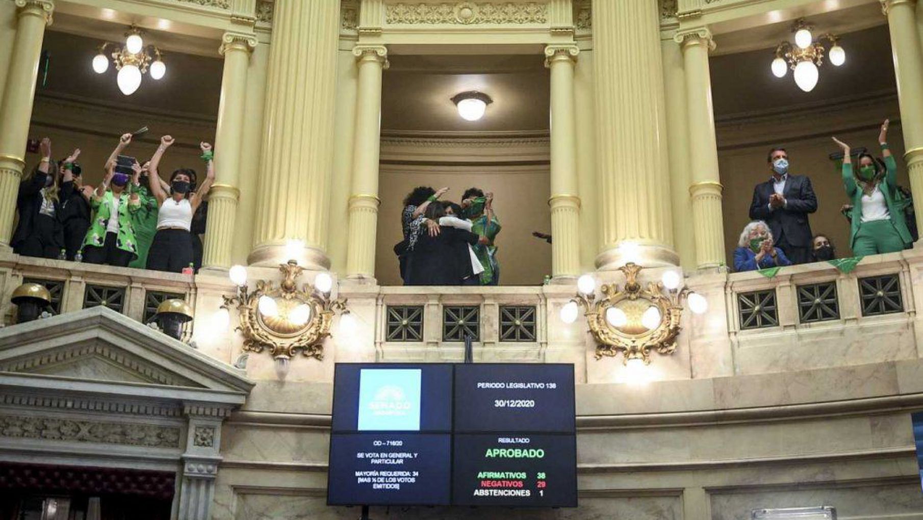 El Gobierno promulgará la Ley de Interrupción Voluntaria del Embarazo y la de los Mil Días