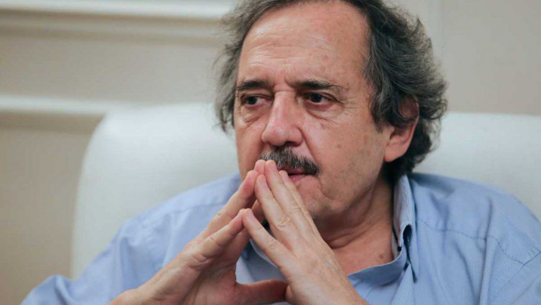 Alfonsín pide que la sociedad "sancione electoralmente" a los que critican la vacuna rusa