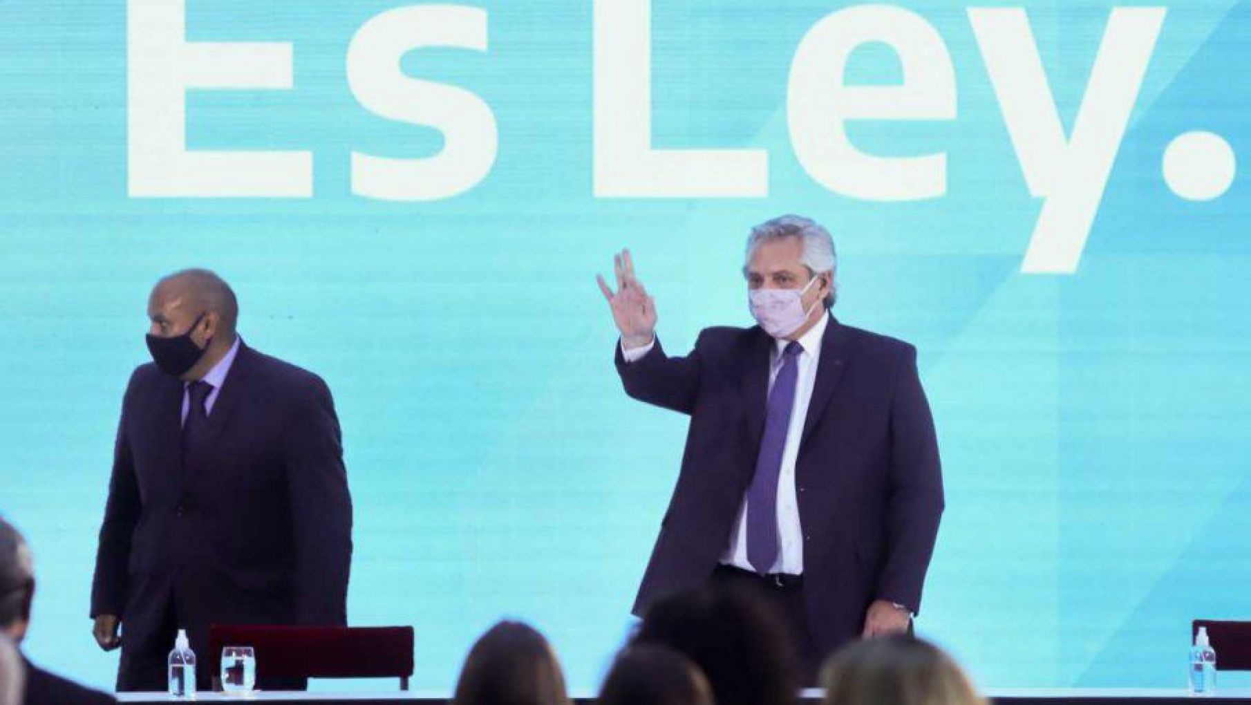 Alberto Fernández : "Créanme que estoy muy feliz de ponerle fin al patriarcado"