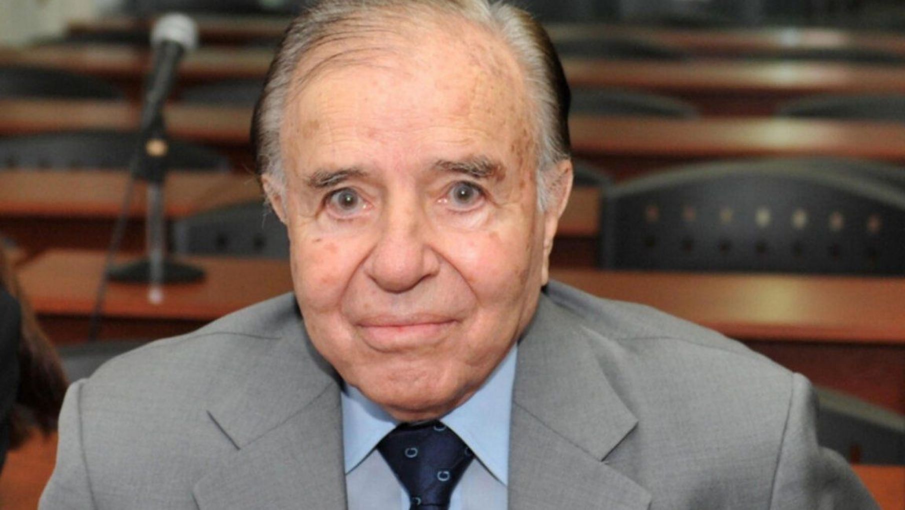 Menem permanece internado y su estado de salud "empeoró un poco" en las últimas horas