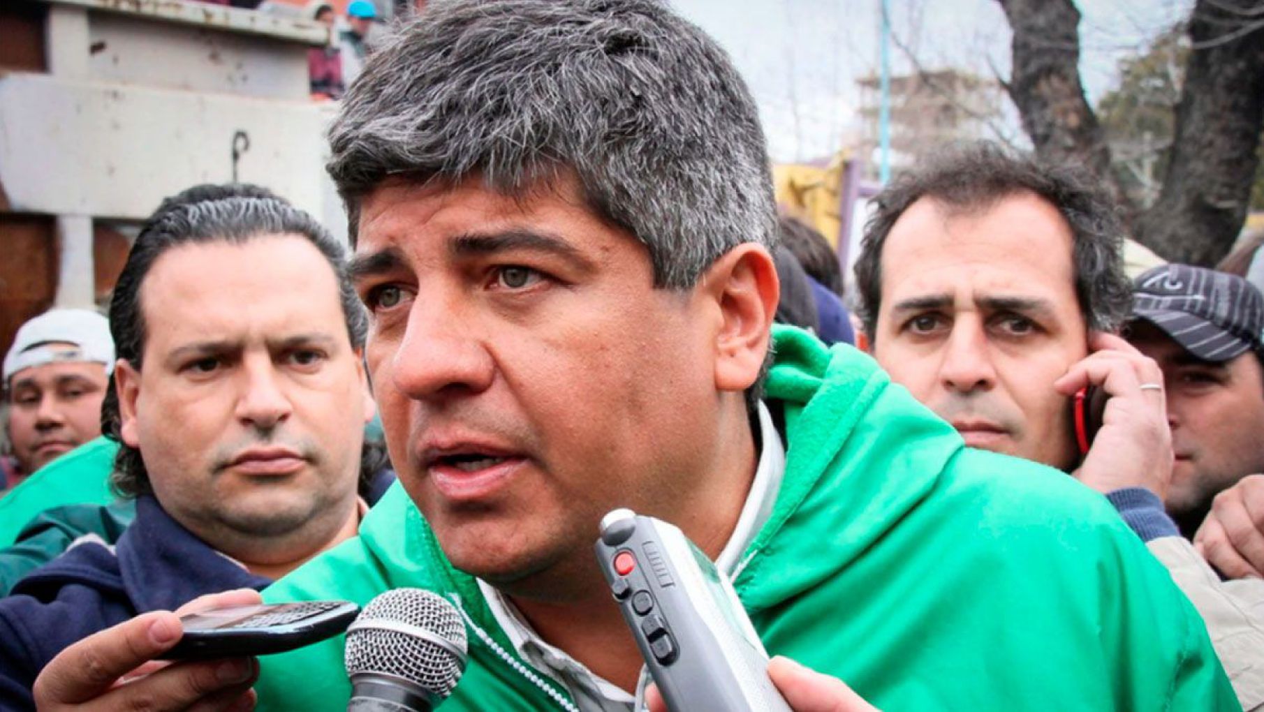 Pablo Moyano criticó a los grandes empresarios y aseguró que no firmará ninguna baja salarial