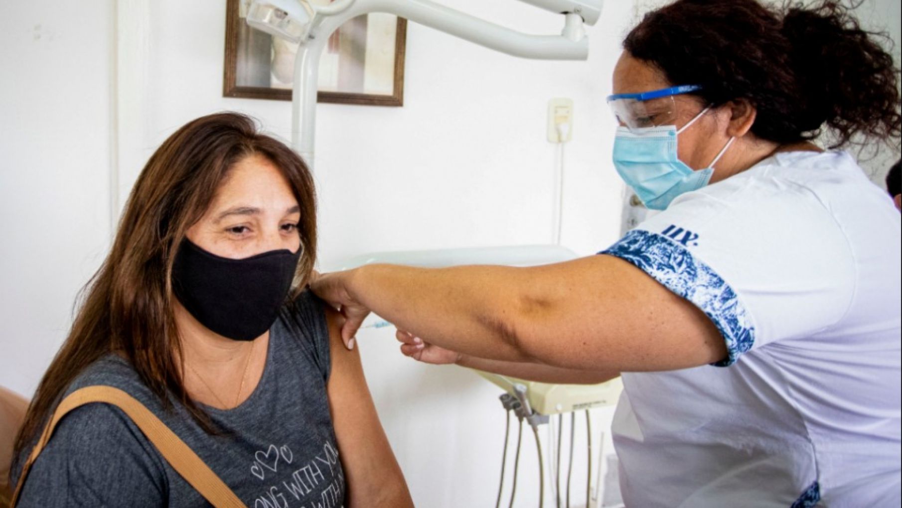 Minimizan el impacto del retraso de las entregas en el plan de vacunación