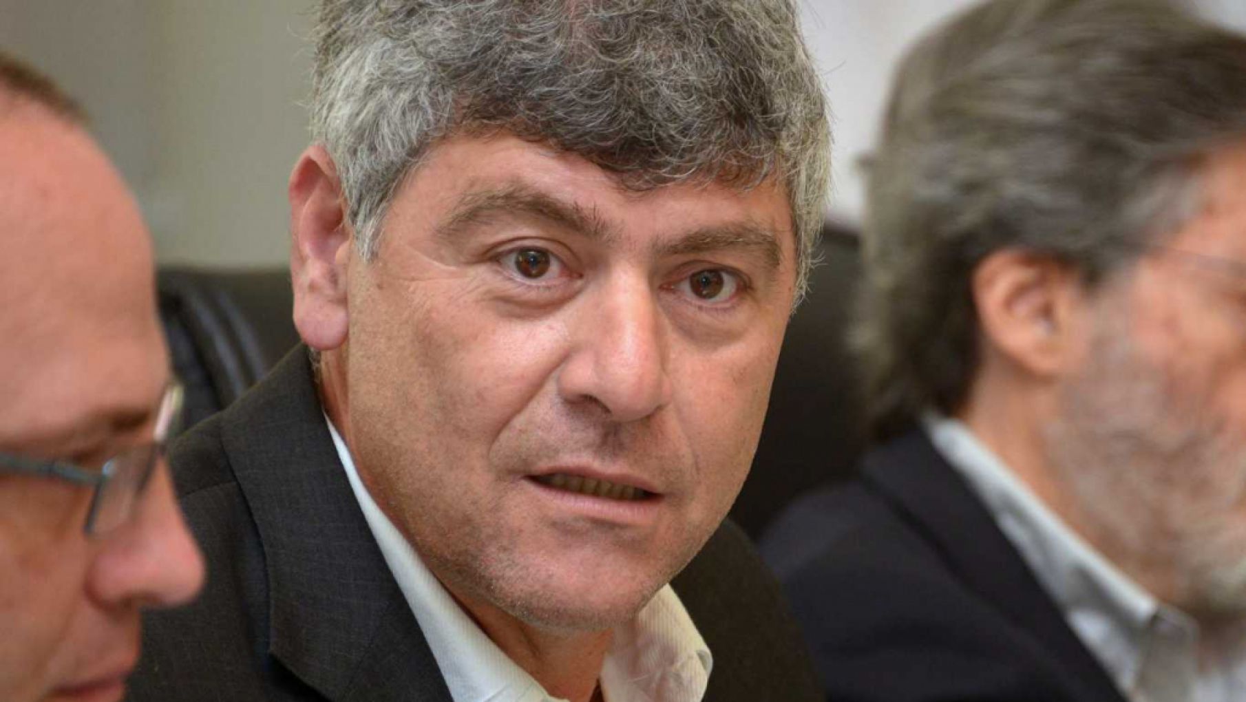 Para Buryaile, lo de Alberto "no es una invitación al diálogo, sino una amenaza"