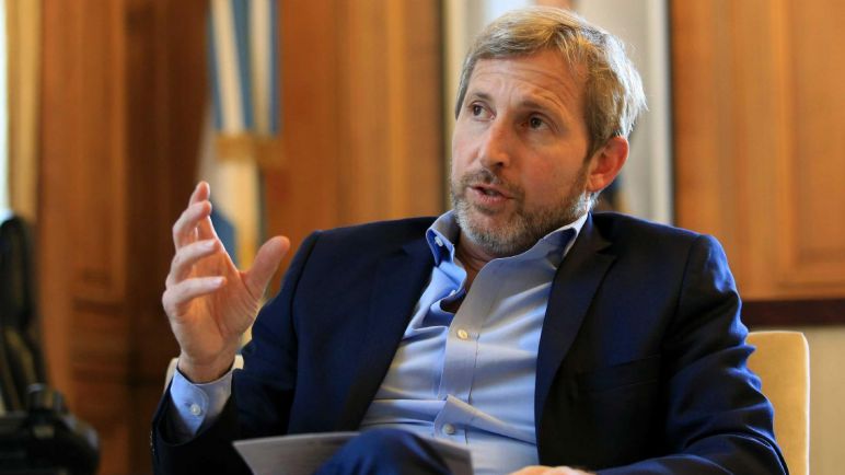 Frigerio: "Es un espectáculo bochornoso el de los políticos echándose culpas por televisión"
