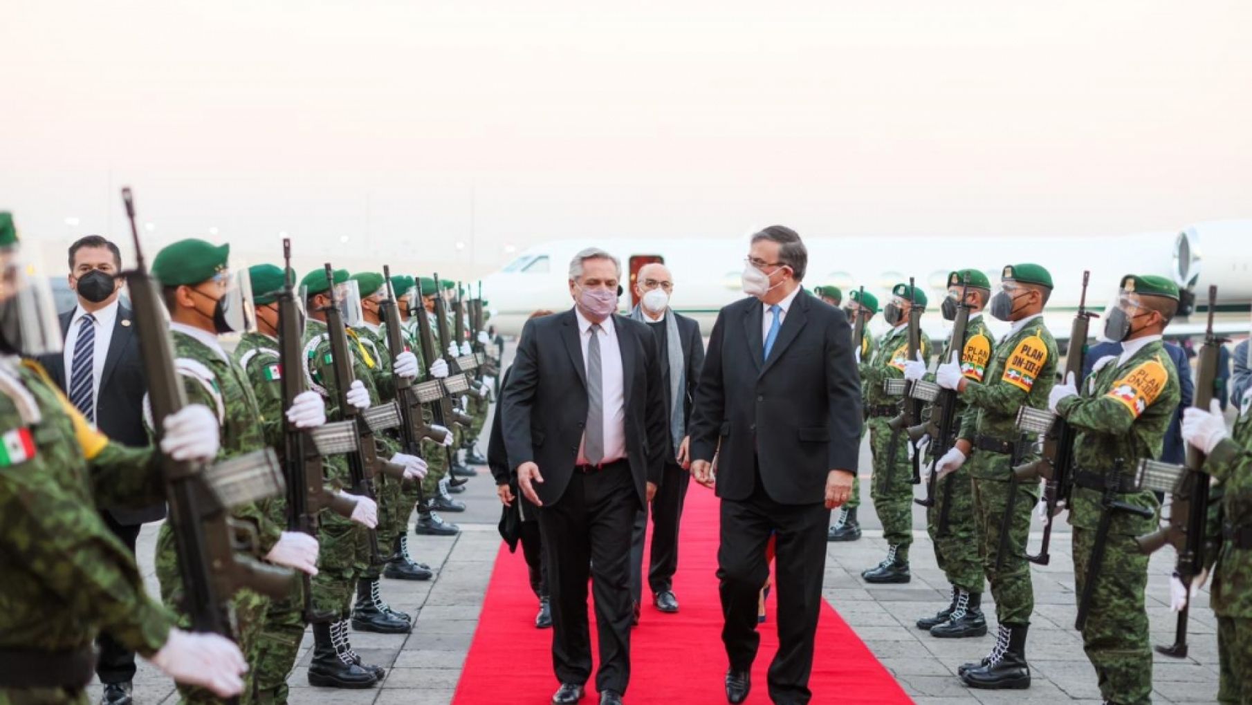 Alberto Fernández llegó a México para conmemorar los 200 años de la independencia