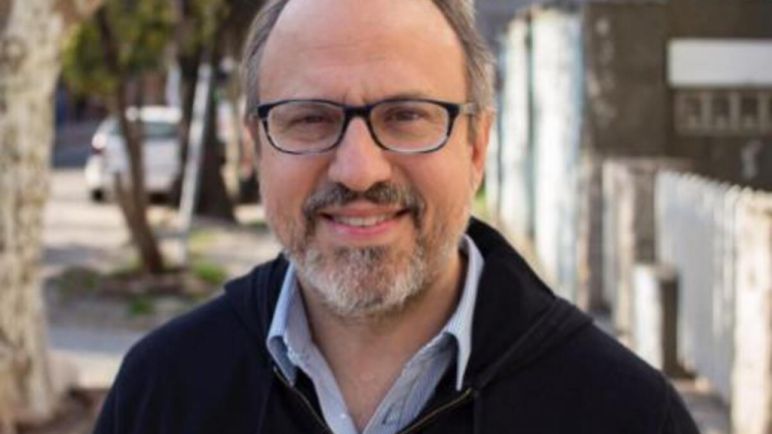 Luego de contraer Covid, Valenzuela sugiere a sus vecinos que se vacunen