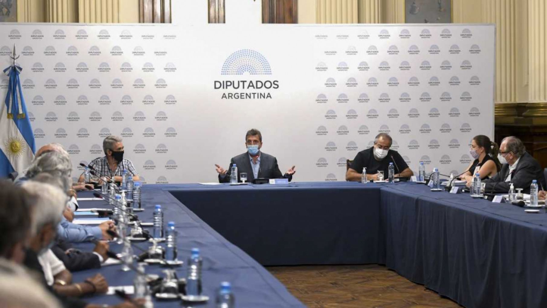 Massa y la CGT acordaron cambios al proyecto de Ganancias