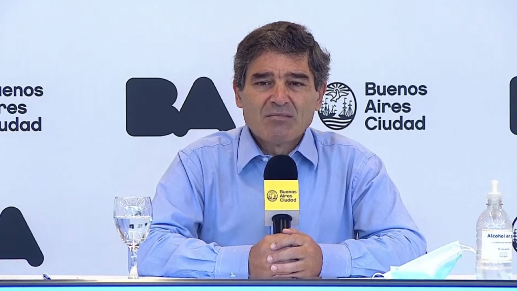 Quirós: "Tenemos capacidad de avanzar con la vacunación y no tenemos las dosis"