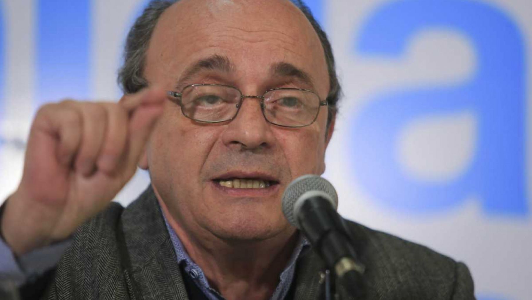 Moreau: "El país no puede convivir más con este serpentario"