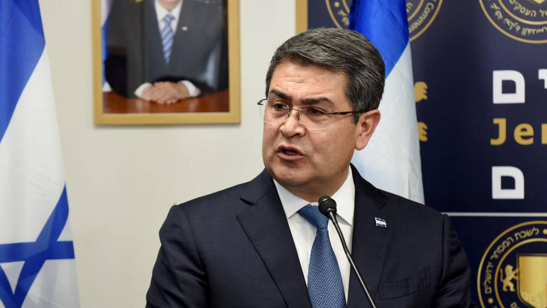 Acusan al presidente de Honduras de "ayudar" a traficar cocaína a EE.UU.