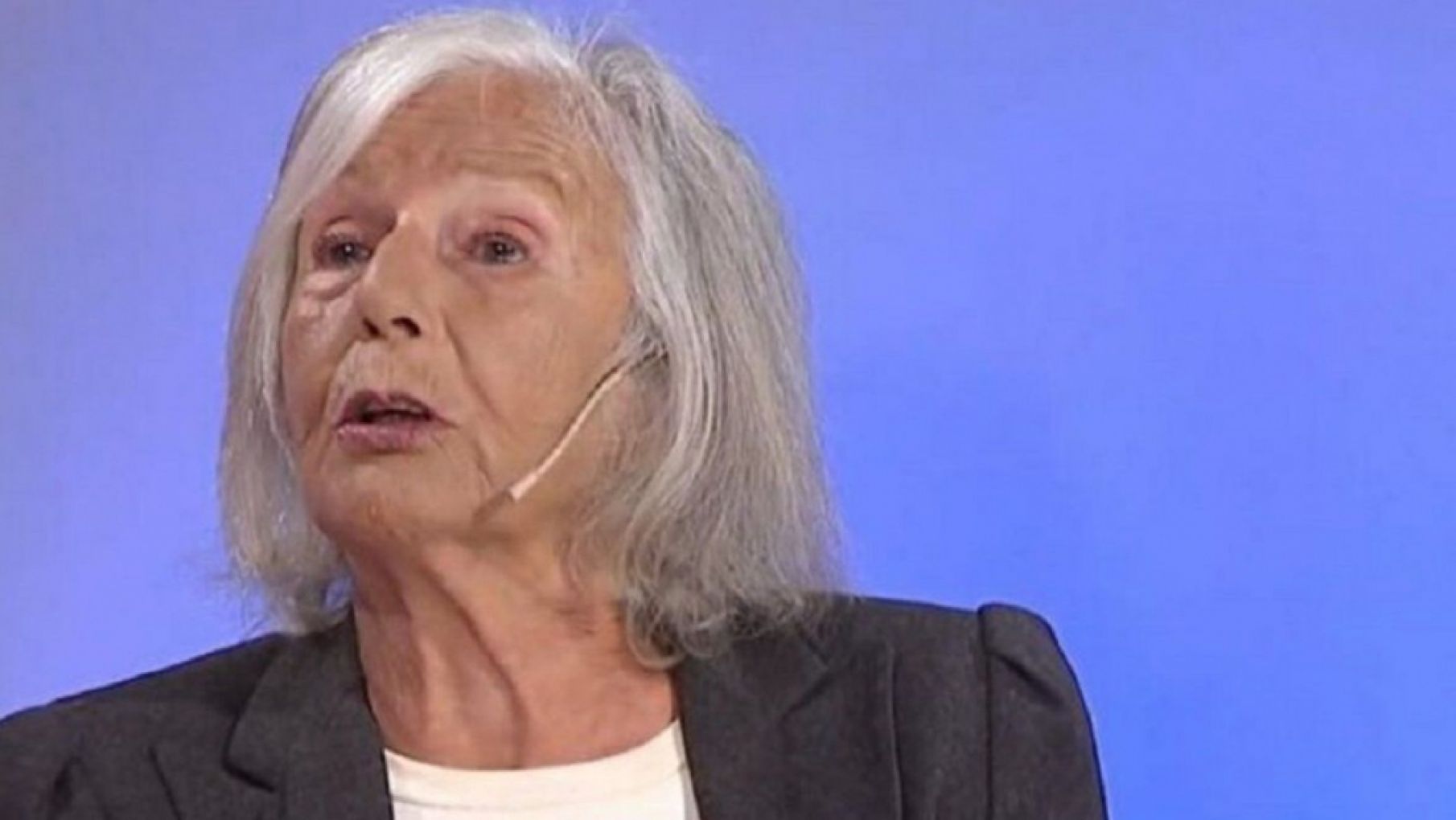 Sarlo pidió disculpas: "No debí decir que era por debajo de la mesa"