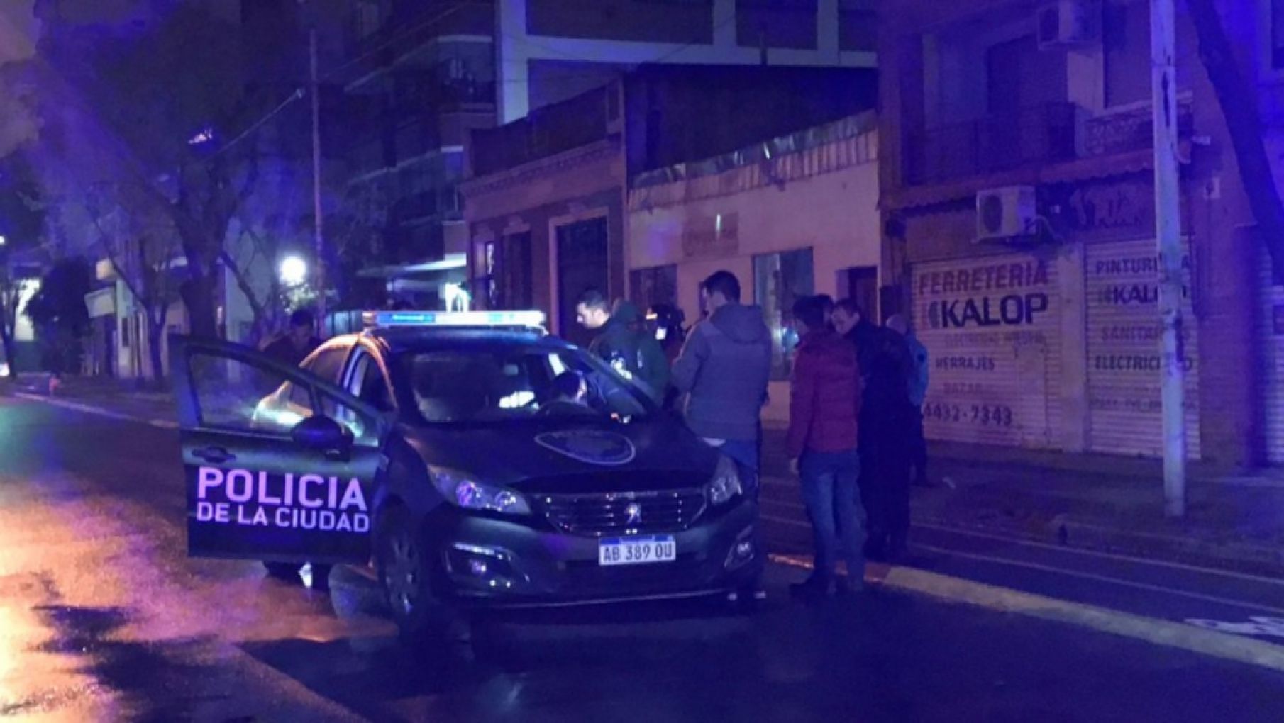Disparos y heridos en una reunión de militantes radicales en el barrio de Barracas
