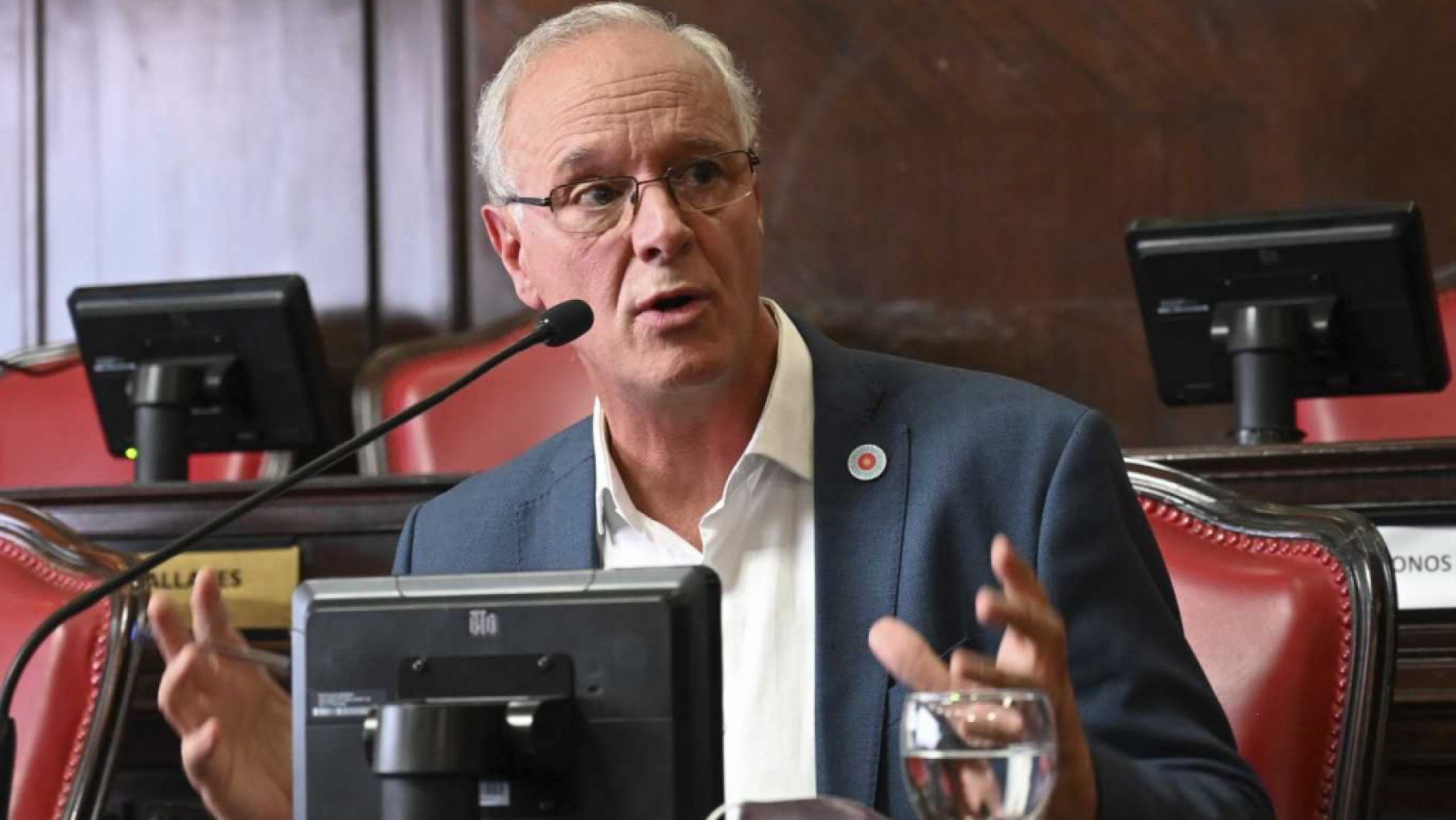 Gollán aclara que "la Sinopharm no es la misma que la Sinovac"