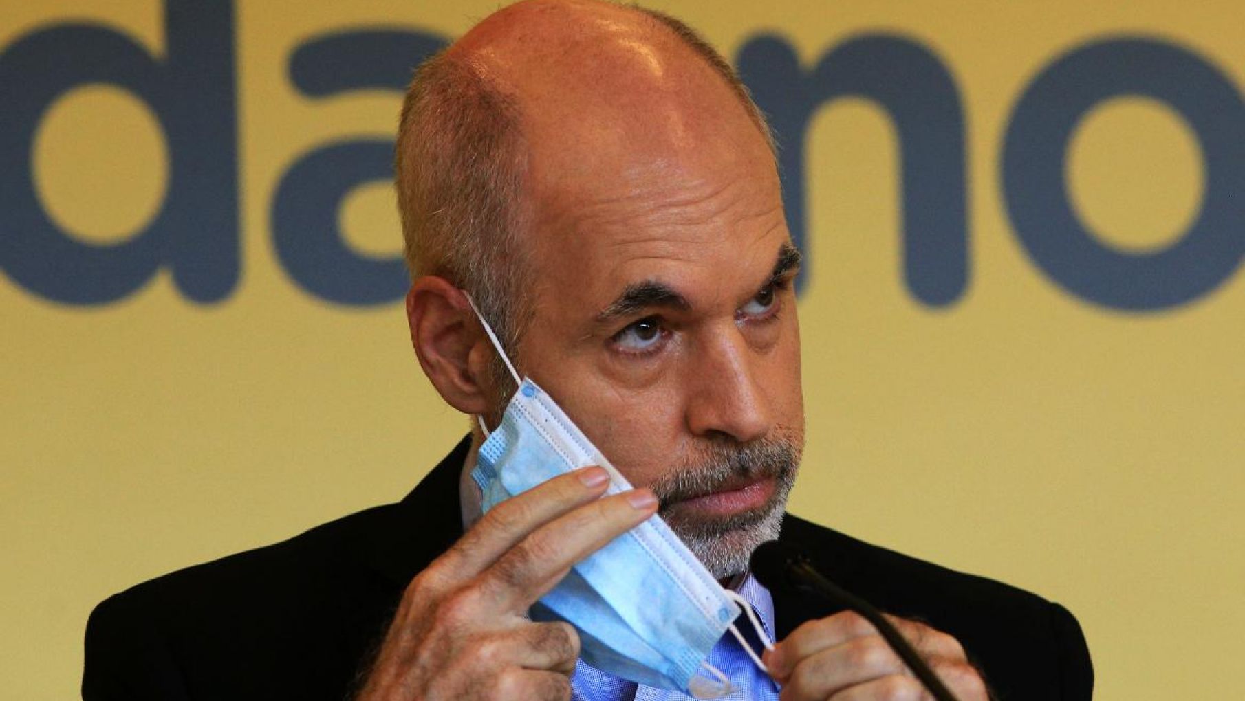 Denuncian a Larreta por desobediencia, desacato e instigación a cometer delitos