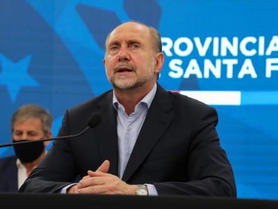 Perotti restringe la circulación pero no cierra las escuelas