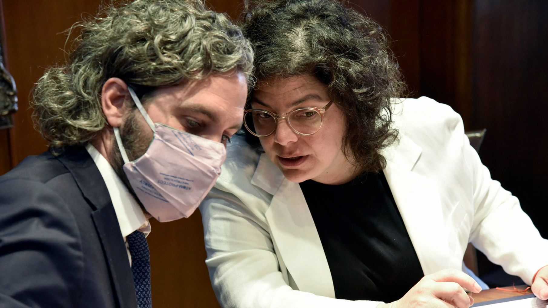 El Gobierno se reunió con el comité de expertos y el jueves anunciaría nuevas restricciones