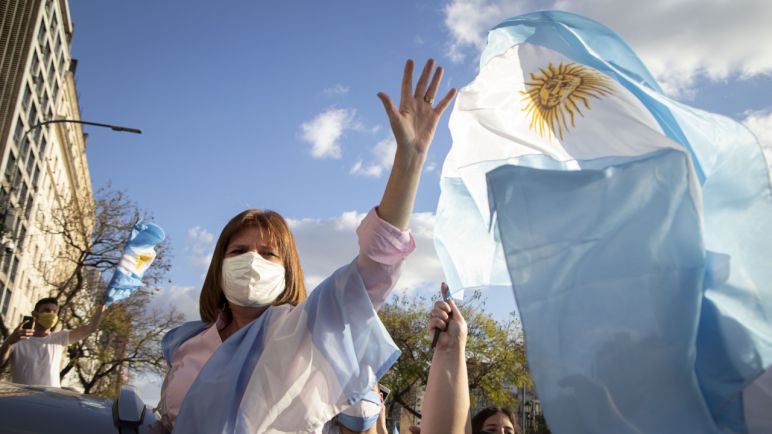 Denuncian a Patricia Bullrich, mientras siguen los repudios por sus dichos sobre Malvinas