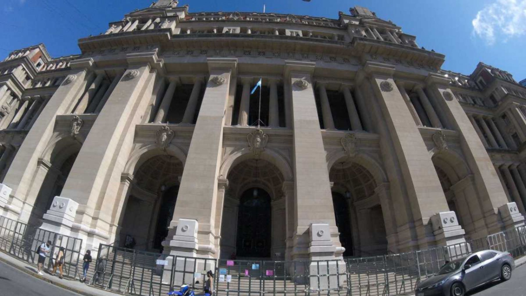 Al borde de que expire el DNU, la Corte prepara el fallo sobre las clases presenciales