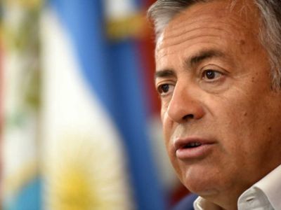 Alfredo Cornejo debió ser internado por un cuadro de coronavirus