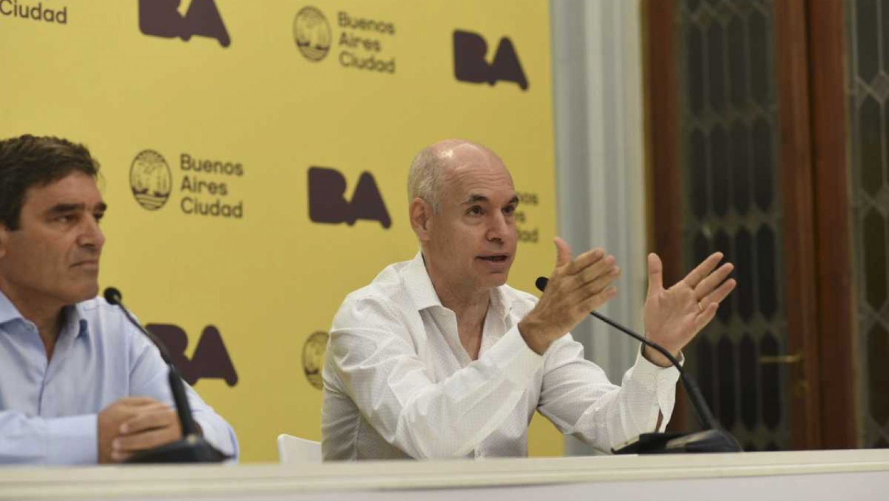 Larreta no descarta sumar nuevas restricciones y cerrar las escuelas
