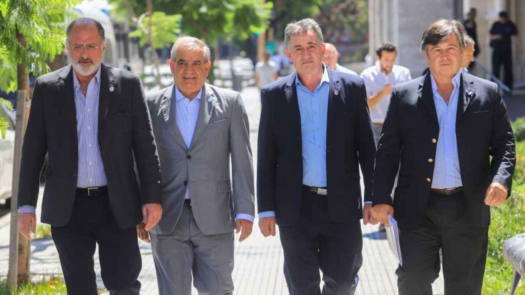 Acusan al Gobierno de usar al Campo de "cortina de humo para tapar otros problemas"