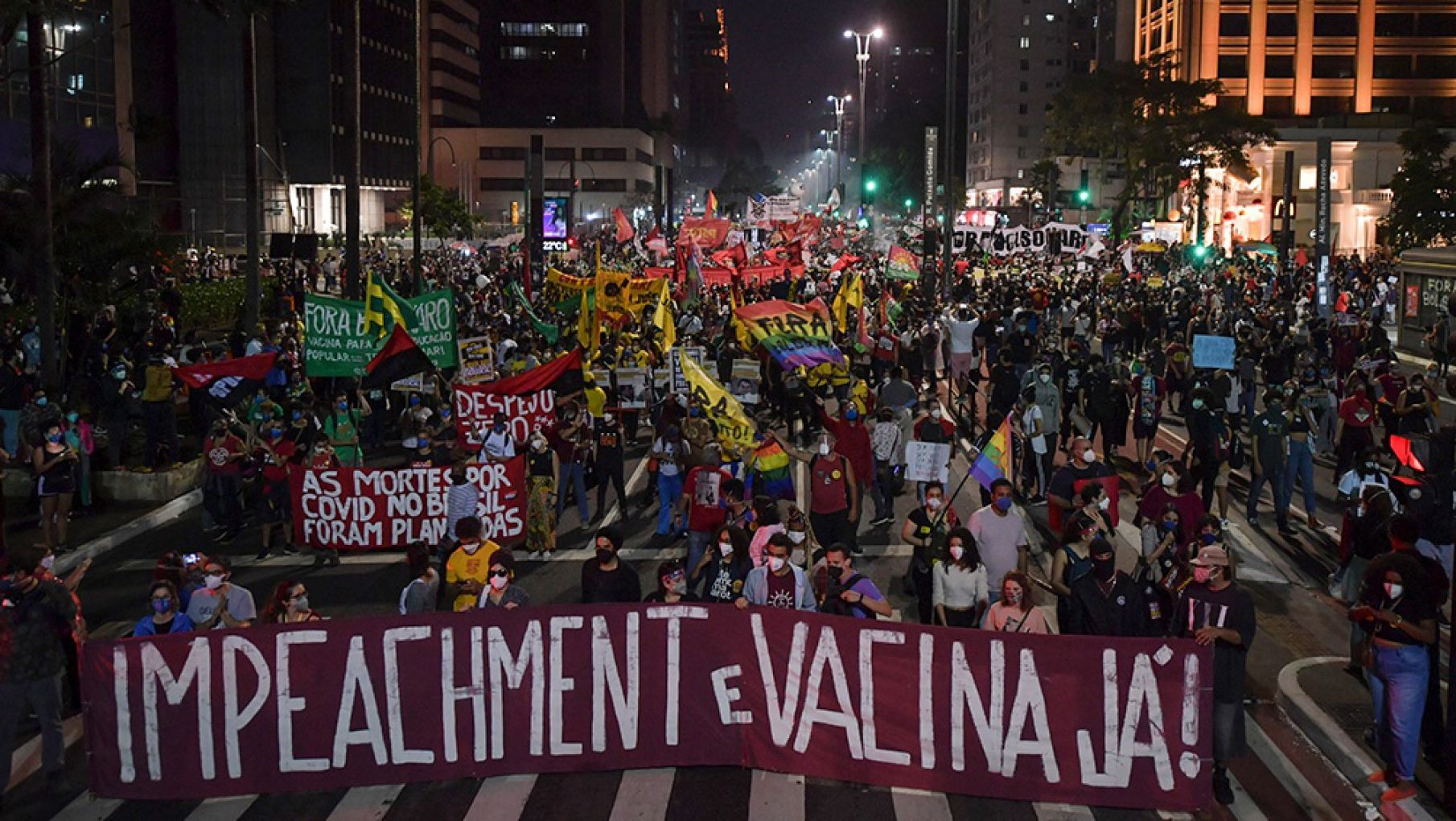 Masivos cacerolazos en Brasil mientras Bolsonaro hablaba por cadena nacional