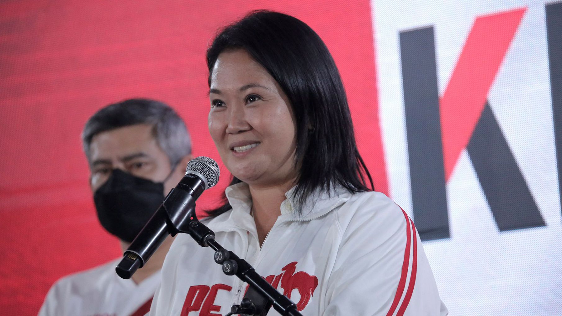 Conteo rápido confirma ventaja para Fujimori, pero resta contar el voto rural, clave para Castillo