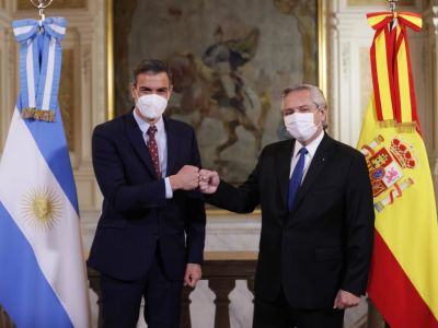 La visita de Pedro Sánchez: respaldo absoluto ante el FMI y socialización global de vacunas