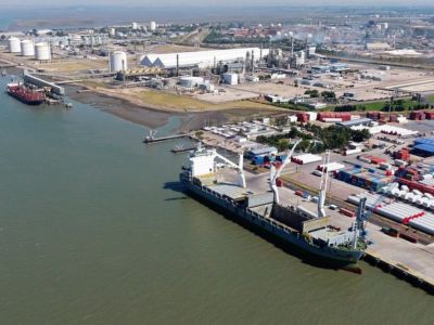 Mientras se discute la Hidrovía en los escritorios, el maíz se deriva hacia el puerto de Bahía Blanca