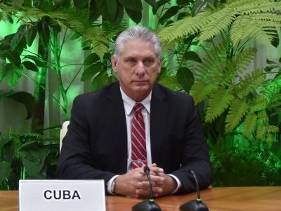 Díaz-Canel acusa a EEUU de buscar estallidos y Biden le pide que escuche al pueblo
