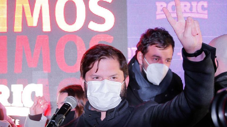 Quiénes son Gabriel Boric y Sebastián Sichel, los ganadores de las primarias presidenciales en Chile