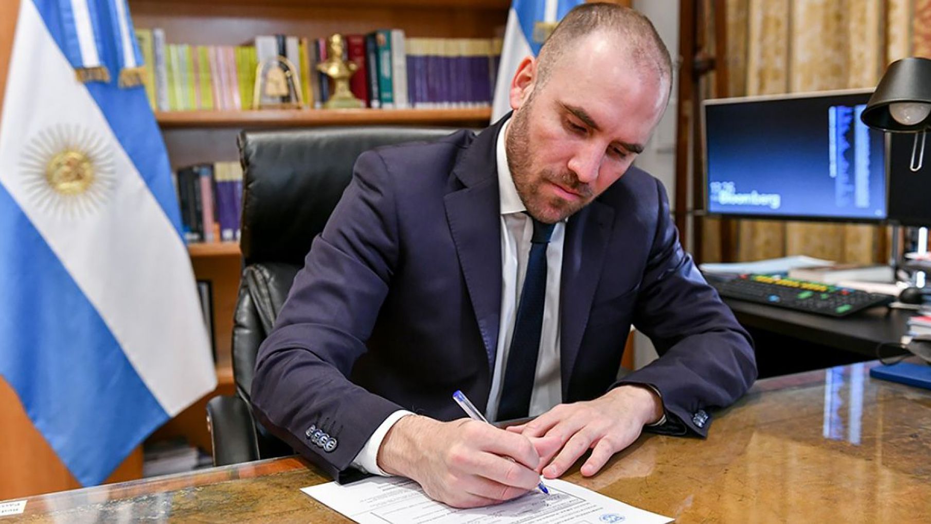 Argentina pagó al Club de París y las reservas del BCRA quedaron por debajo de los US$ 43.000 millones