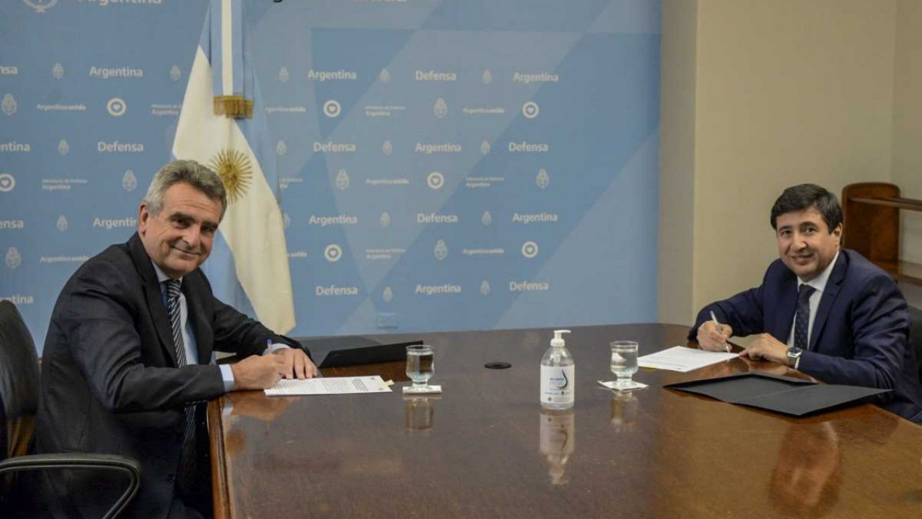 Cambios en el Gabinete: Zabaleta reemplazará a Arroyo y Rossi saldrá para ser candidato