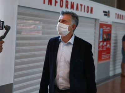 Macri regresó a la Argentina tras permanecer 43 días en Europa