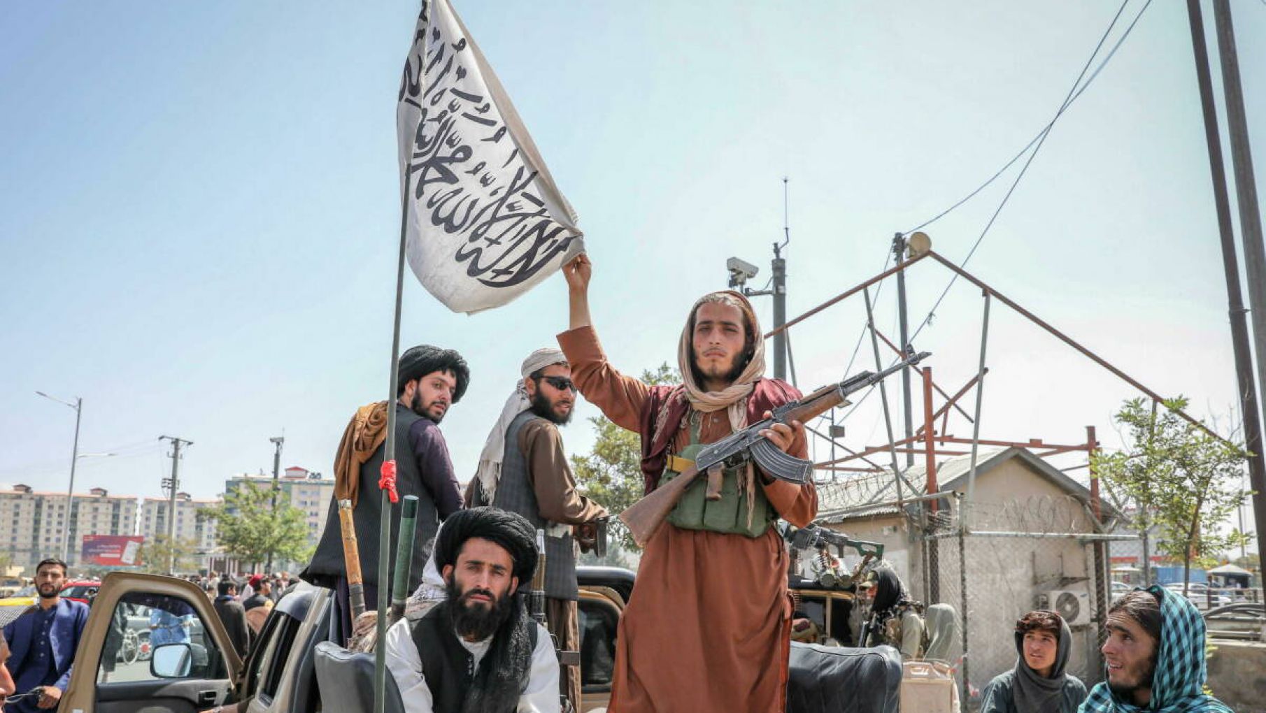 Quienes son y que tienen en común las 3 organizaciones terroristas Al Qaeda, ISIS y los talibanes