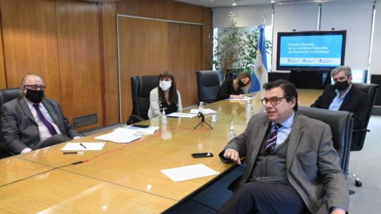 El Consejo del Salario se reúne para fijar un nuevo aumento del mínimo