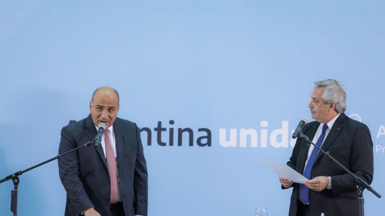 Manzur enfocado en la campaña y junto a los candidatos del Frente de Todos